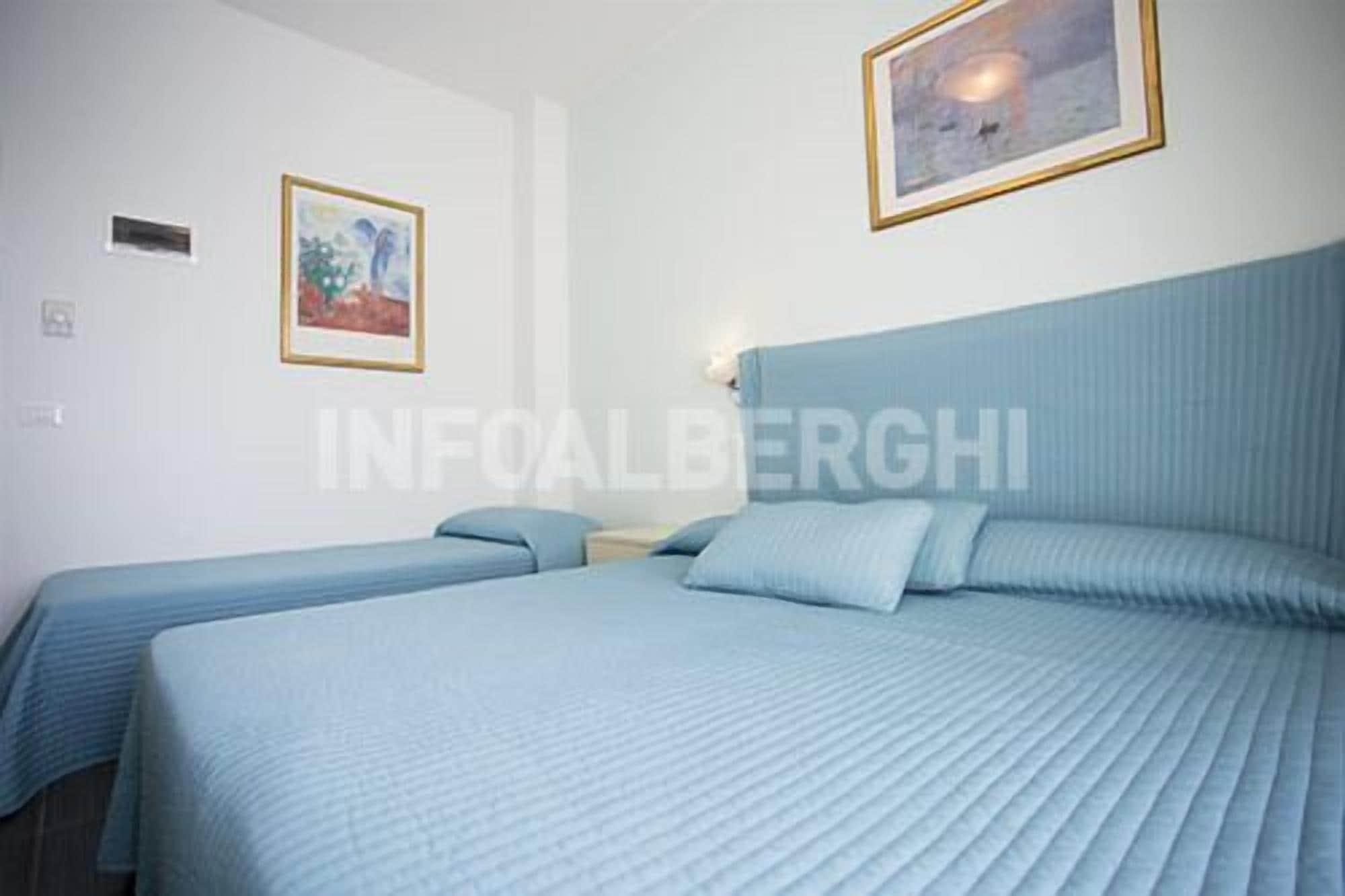 Hotel Spiaggia Marconi Rimini Bagian luar foto