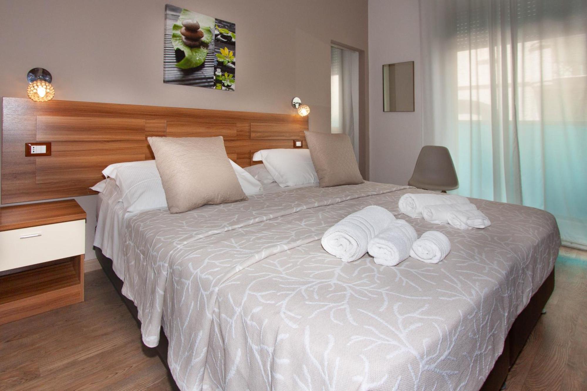 Hotel Spiaggia Marconi Rimini Bagian luar foto